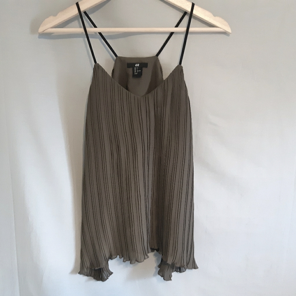 H&M | Pleated tank